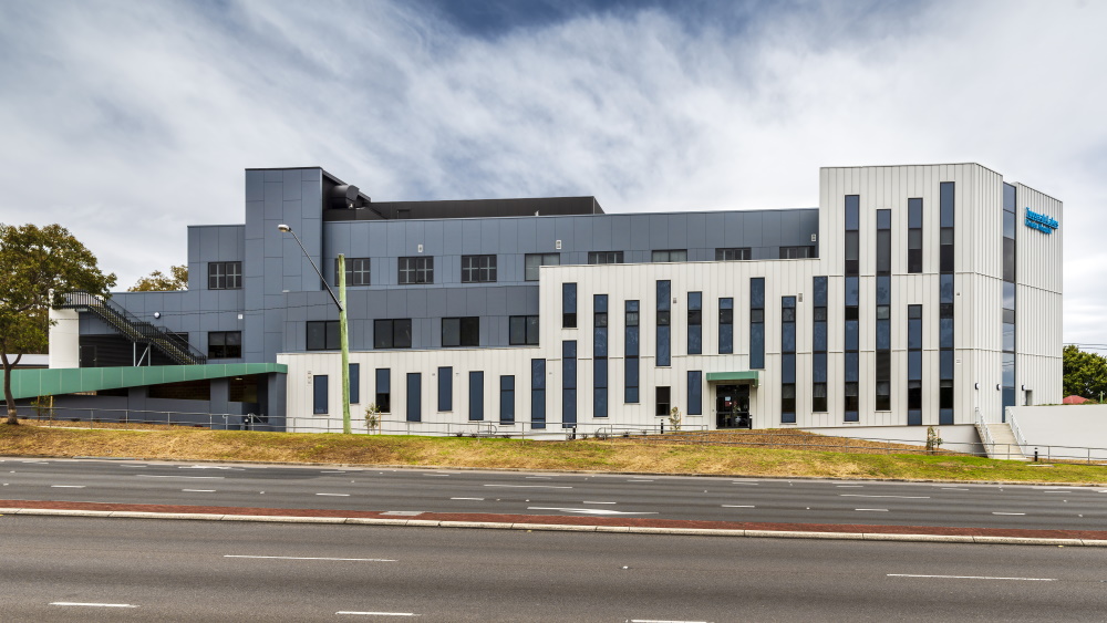 Sydney architecture photographer photographs Interior & exterior architecture photographs of the new Tuggerah Lakes Private Hospital for Red Eye Construction Company